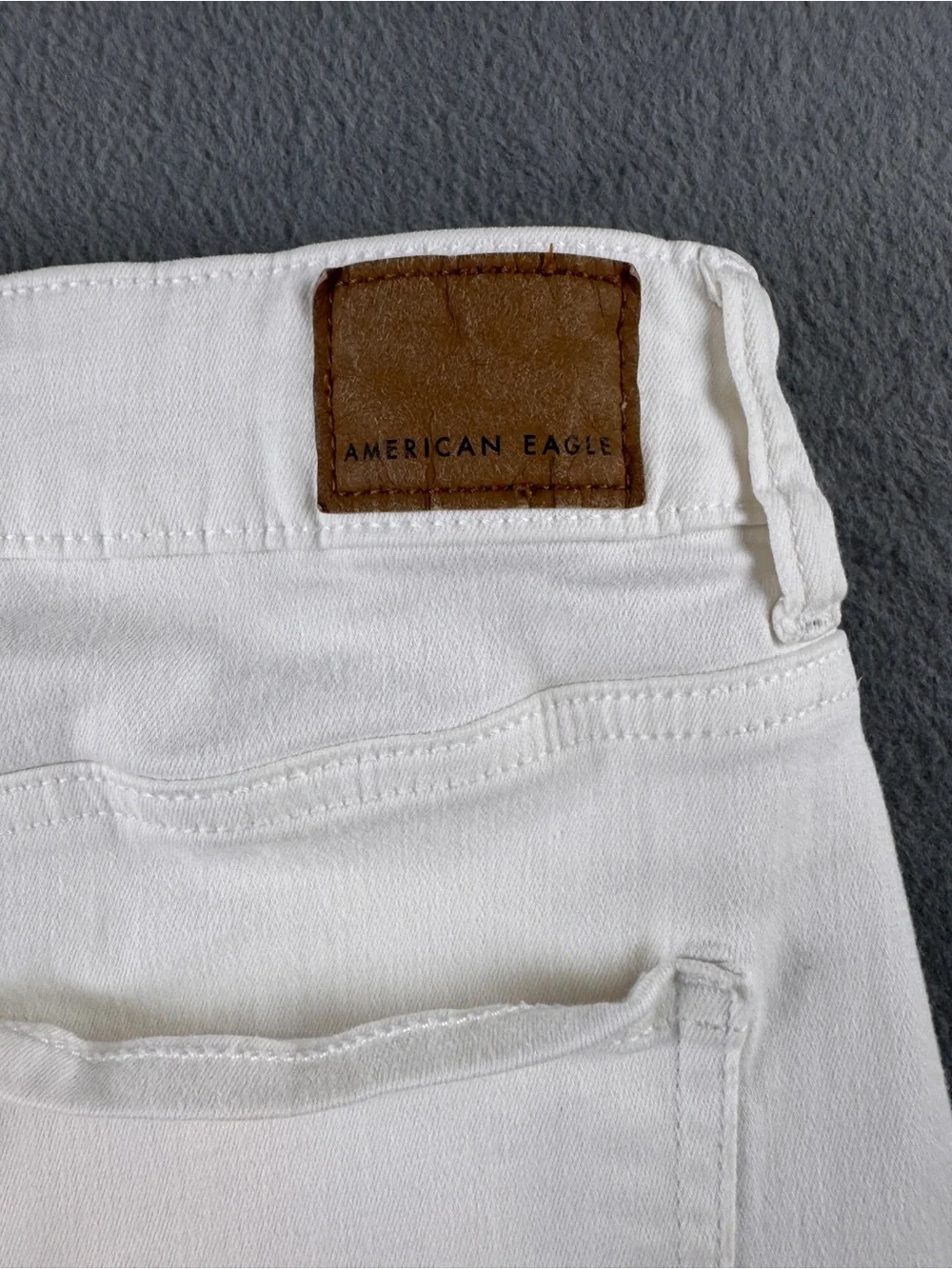 American‎ Eagle Next Level Stretch White Distressed Denim Mini Skirt Women's 10